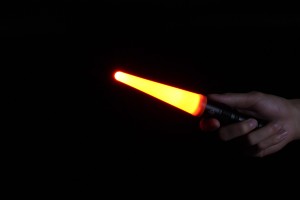 Cone orange de signalisation lampe de poche circulation